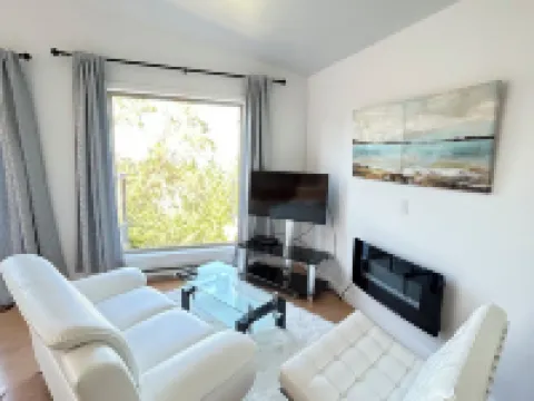 Armand Heights Hotels in Salt Spring Island