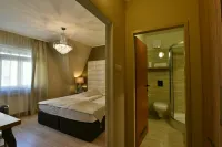 Hunyadi Hotels in Toltestava