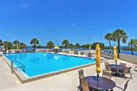 On-Site Beach Access! Waterfront Hudson Condo - Beach