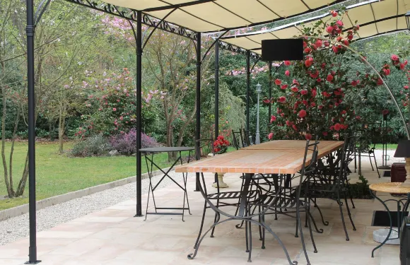 樂布利耶維酒店