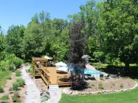 The Nutmeg Inn Hotels in Meredith