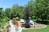 The Nutmeg Inn Hotels in Meredith