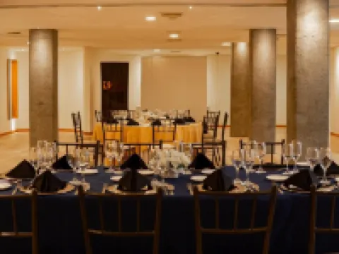 Hotel El Dorado Hoteles en Cuenca