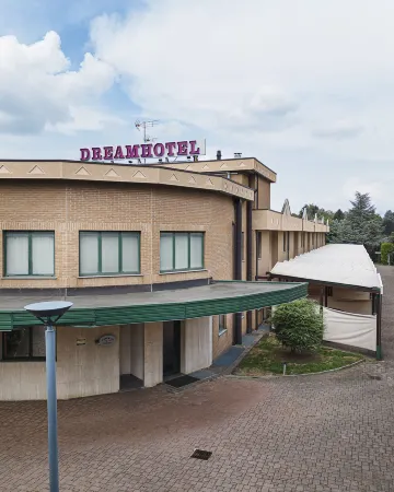 Dreamhotel Отели рядом с достопримечательностью «Parco di Villa Peduzzi»