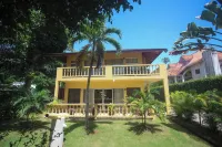 Moonrisevillas Hotel a 