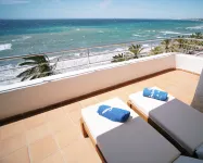 Puerto Azul Marbella - con vistas al mar