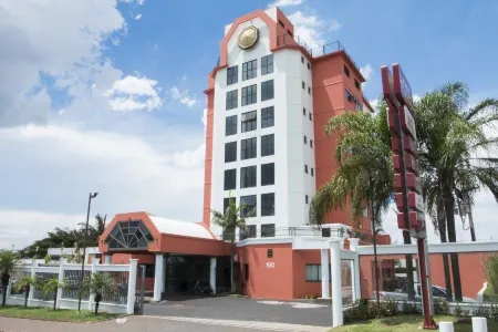Carlton Plaza Hotel Uberlandia Отели в г. Уберландия