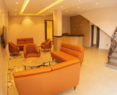 五葉草旅館阿比喬