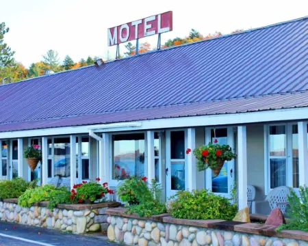 The Sunset Motel Hotels in Munising