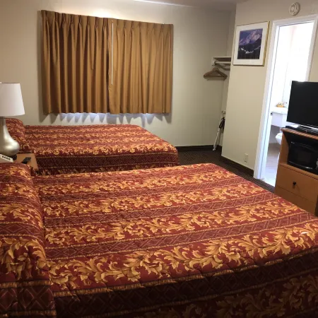 Evergreen Lodge