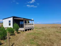 Comfortable studio with stunning mountain & ocean views – Your perfect getaway!