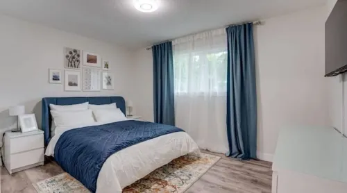 North Okanagan Jewel with hot tub