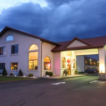 Gateway Inn and Suites