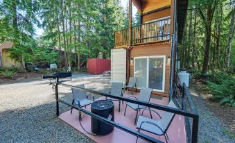 Unique Container Studio w/ Deck & Fire Pit!
