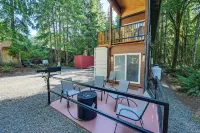 Unique Container Studio w/ Deck & Fire Pit! - Apartments