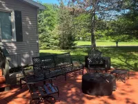 Peaceful 3-bedroom cottage on private Grass Lake. Hotels in Stephenson