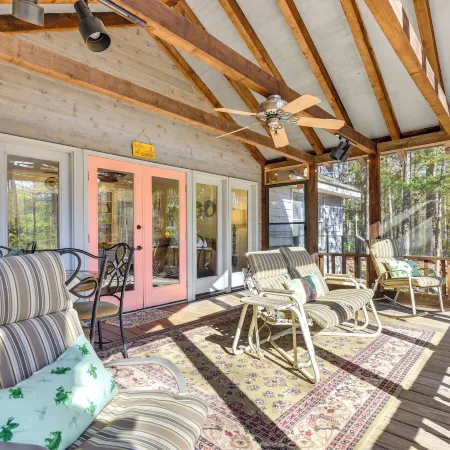 Secluded Hamilton Cabin Retreat w/ Private Lake!