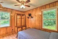 Hike the Appalachian Trail! Serene Marshall Cabin - WiFi