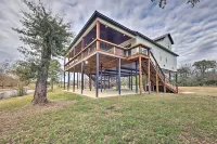Lavish Riverfront Escape w/ Gas Grill! - parking