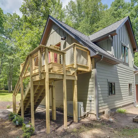 Dog-Friendly Mills River Retreat Near Hiking!
