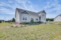 Stunning Cape Charles Retreat ~ 1 Mi to Beach - 3 estrellas