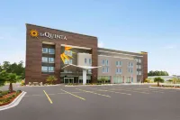 Wingate by Wyndham Brunswick GA / I-95 Hotels in Dock Junction