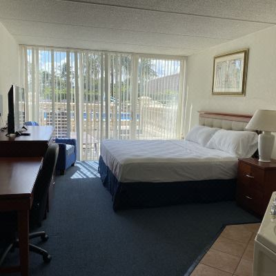 Deluxe King Room Miami Gardens Inn & Suites Promo Code