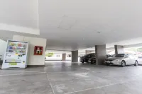 The Greenery Central Suite & Hotel - parking
