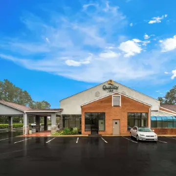 Super 8 by Wyndham Cornelia