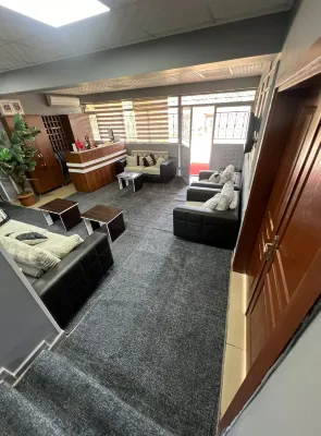 The Hılltop Hotel a 