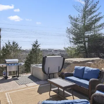 Elk Lodge Cabin for 4!