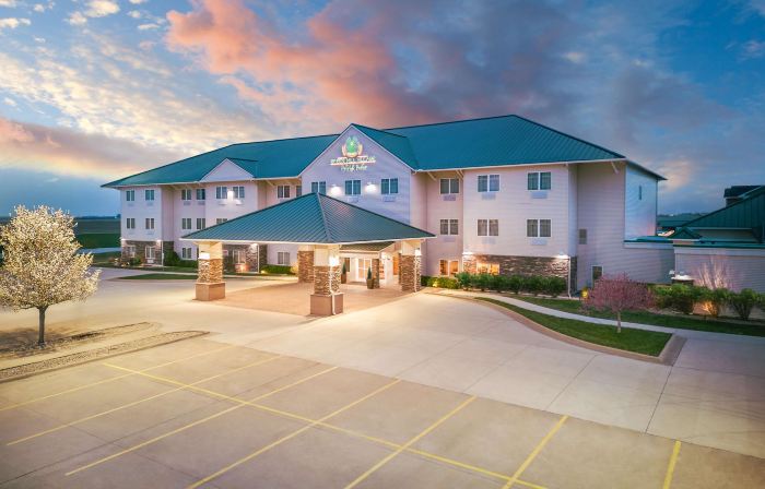 Best Western Plus Green Mill Village Hotel  Suites Convention Center