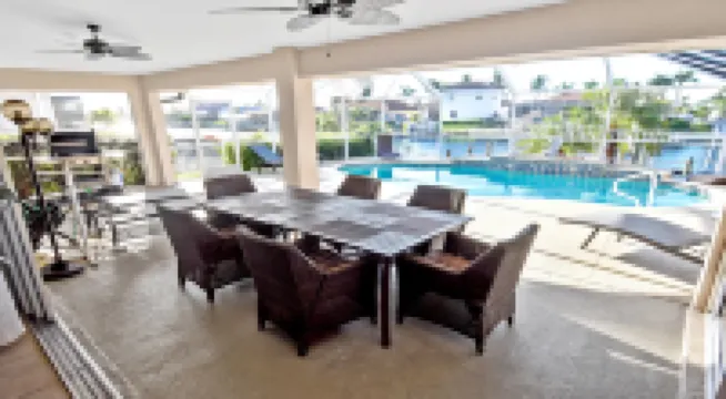 Lupita, boat lift, dock, heated south facing pool