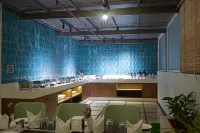 Grand Continent Malleshwaram A Sarovar Portico Affiliate Hotel - 朝食