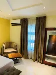 Tomats Hotel and Suites