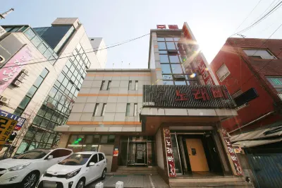 ゴールデンパーク 龍仁5日市場周辺のホテル