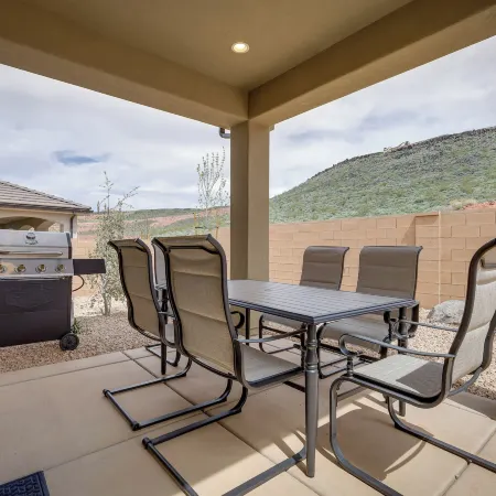 Sleek and Modern Home Rental Near Red Cliffs!