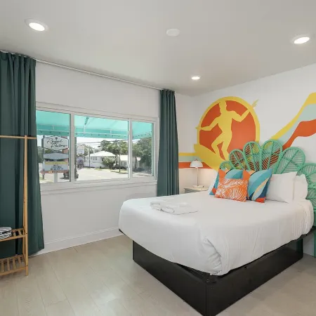 Royal Palms Motel