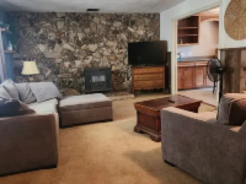 Spacious 3 bdrm home in quiet neighborhood in Quincy 플러머스 카운티 호텔