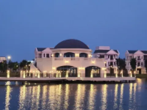 Merci Vinhomes Marina Hai Phong Hotel dekat Tushan Scenic Spot