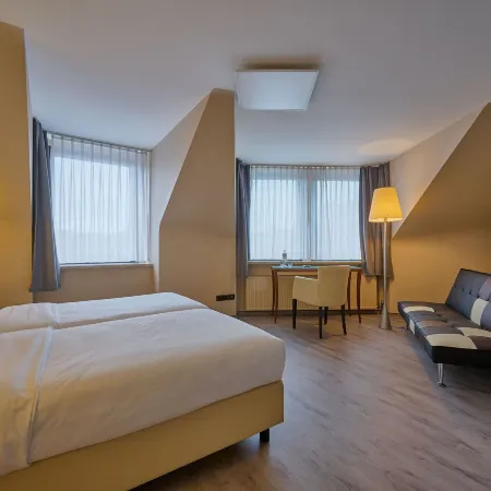 Cityhotel Kaiser Karl Aachen Отели рядом с достопримечательностью «Ахен-Митте»