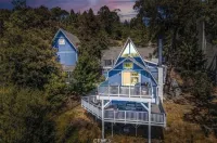 Lake View Home, 2 Spacious Decks, Fire Pit, WiFi, on Sight Casita Option Avail.