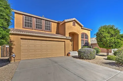 Inviting Surprise Home w/ Private Pool, Near Golf! - Wifi