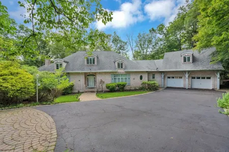 Fancy Poconos Castle & Indoor MEGA 10+ Hot Tub