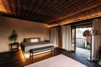 Radhoo Tulum