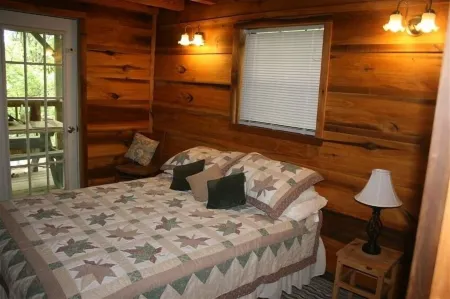 Private, Secluded, Relaxing Cabin.   033600Ask about out WEDDING OPPORTUNITIES