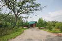 Secluded log cabin at the end of a quiet dead end lane