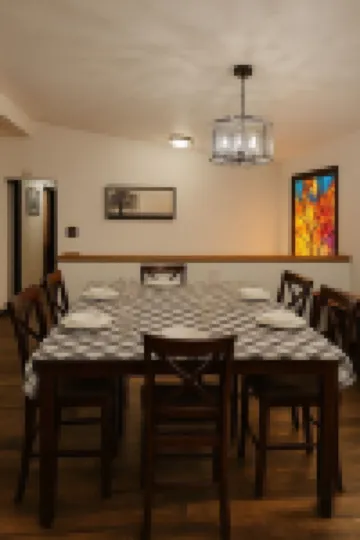Serene Family Home: Sleeps 16!