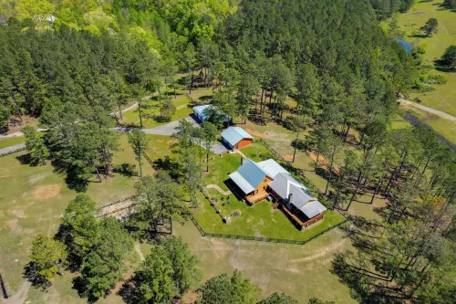 Spacious Alabama Retreat - Deck, Grill and Fire Pit! - Lemmikkieläimet sallittu