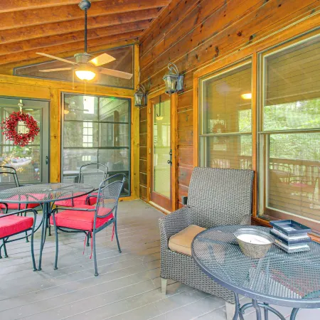 Game Room & Hot Tub: Cabin 9 Mi to Blue Ridge!